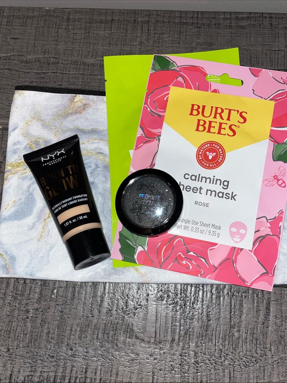 Beauty bundle w/ cosmetics pouch
